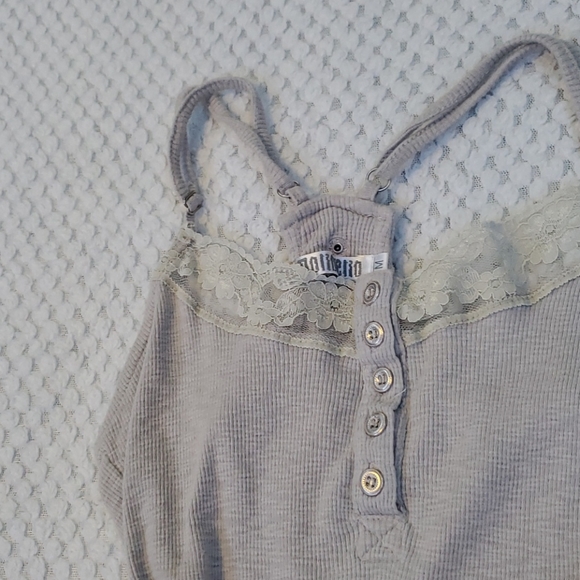 Molloy Rollo Tank Top - Picture 2 of 2